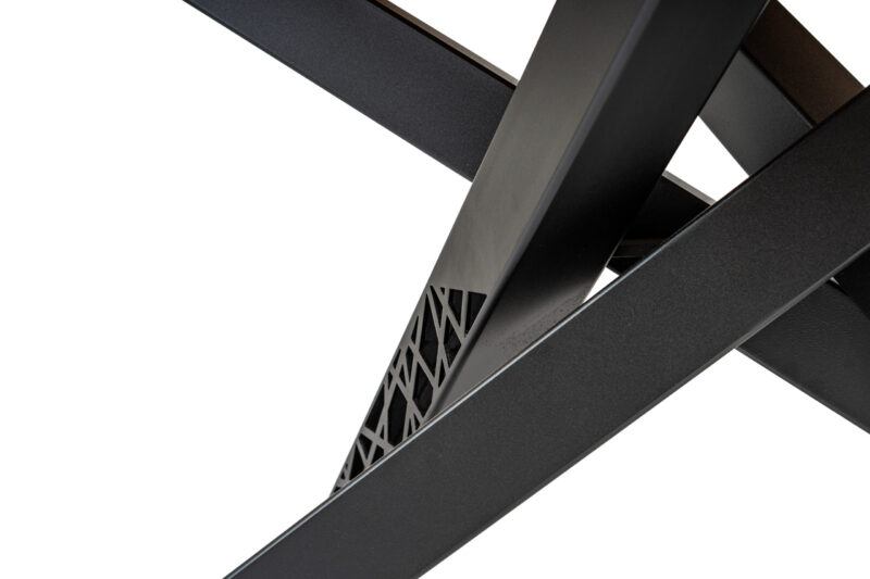 Kovová podnož čierna, detail